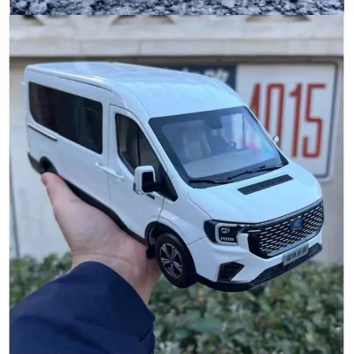 mô hình xe ford transit