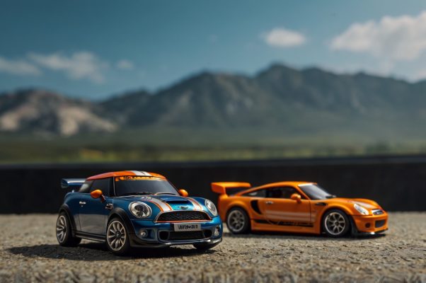  Độ chi tiết Mini GT so với Hot Wheels