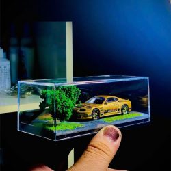 Tiểu cảnh cây xanh trong diorama hộp mica trưng bày xe mô hình 1:64