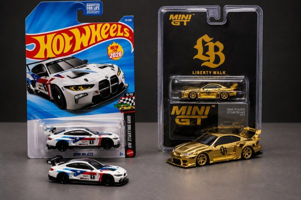 So sanh xe mo hinh 1 64 Hot Wheels va Mini GT BMW M4 LB Works